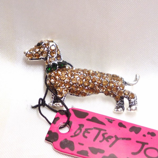 Betsey Johnson Dachshund Dog Pin Brown Crystals Green Collar Silver Tone NOS NWT Perfect Cond FREE Shipping M1500