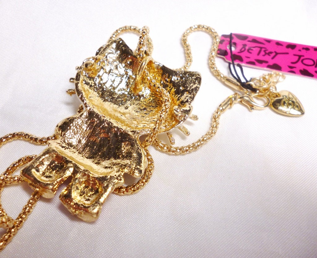 Betsey johnson 2024 hello kitty necklace
