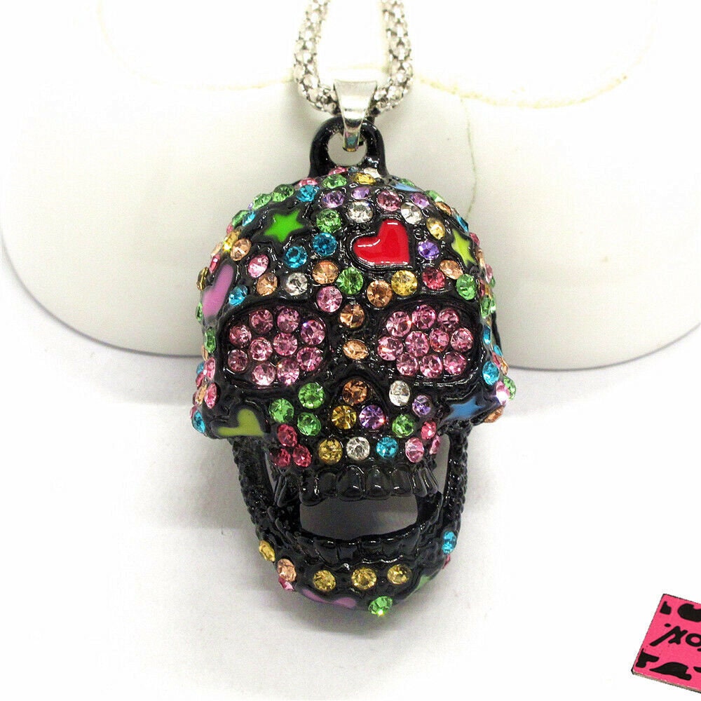 Betsey johnson sugar skull necklace deals