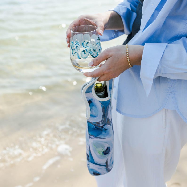 KimHovellArt Flowing Shells Stemless Wine Glass - Thumbnail 2