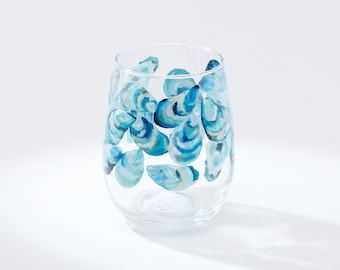 Wine Glass - Flowing Shells