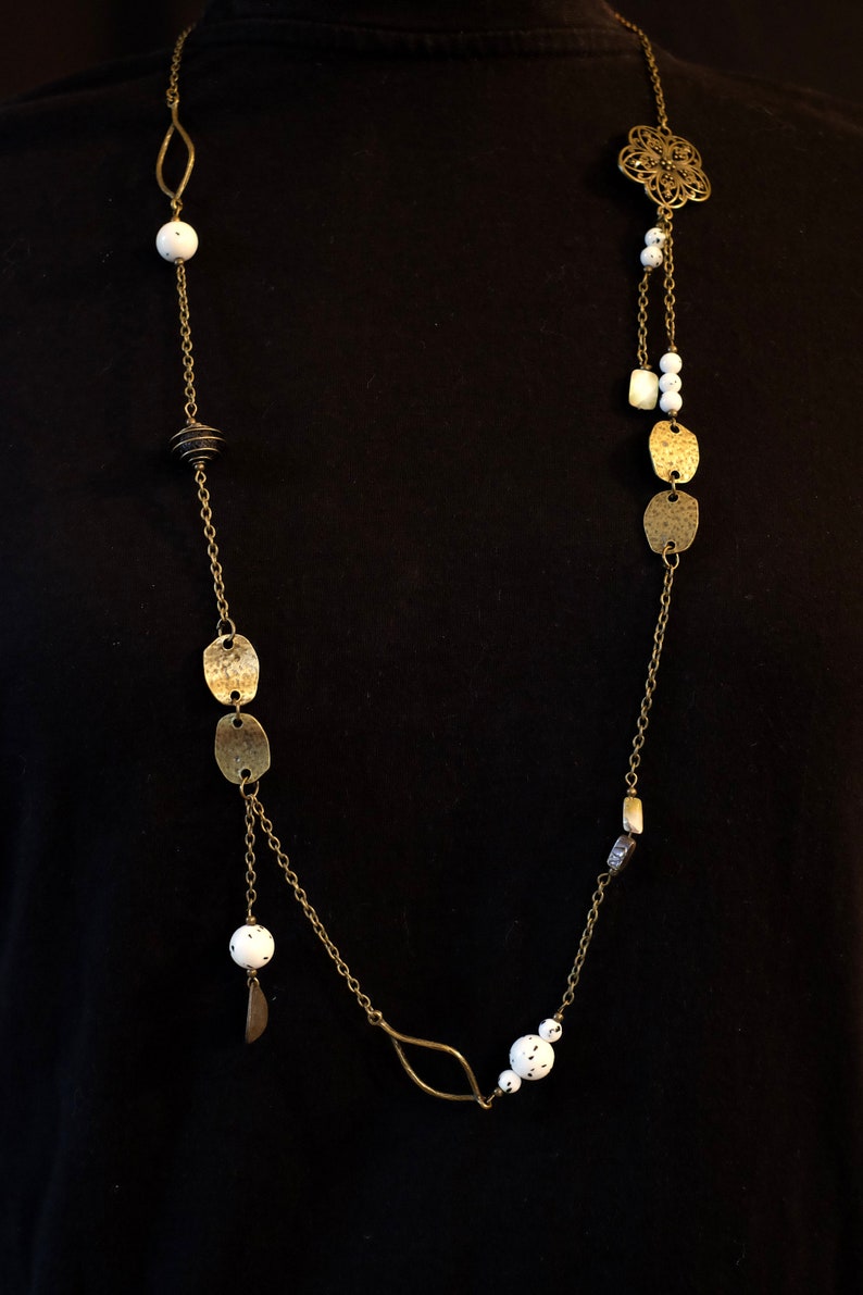 Great necklace Haliotis lava stone and Abalone mother of Pearl sequins beaded shell abalone long necklace bronze grey quartz