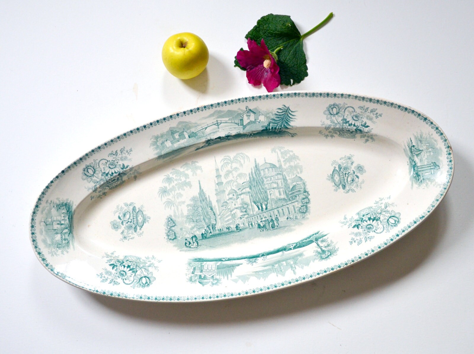 Antique Plat de Service Faënce Français 19Ème Siècle David Johnston Bordeaux