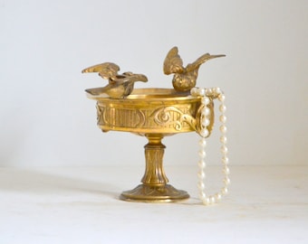 Coupe sur pied en bronze 19ème Français au décor d'oiseaux