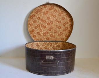 petite valise à chapeaux vintage Français