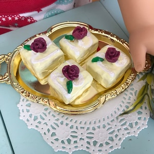 Doll Little Iced Cakes