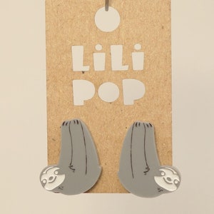 Stud earrings ''Sloth'' (Lili0609) reclaimed grey plastic