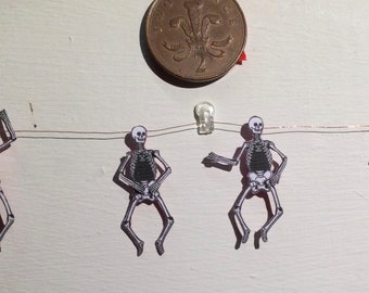 1/12th scale Halloween skeleton bunting