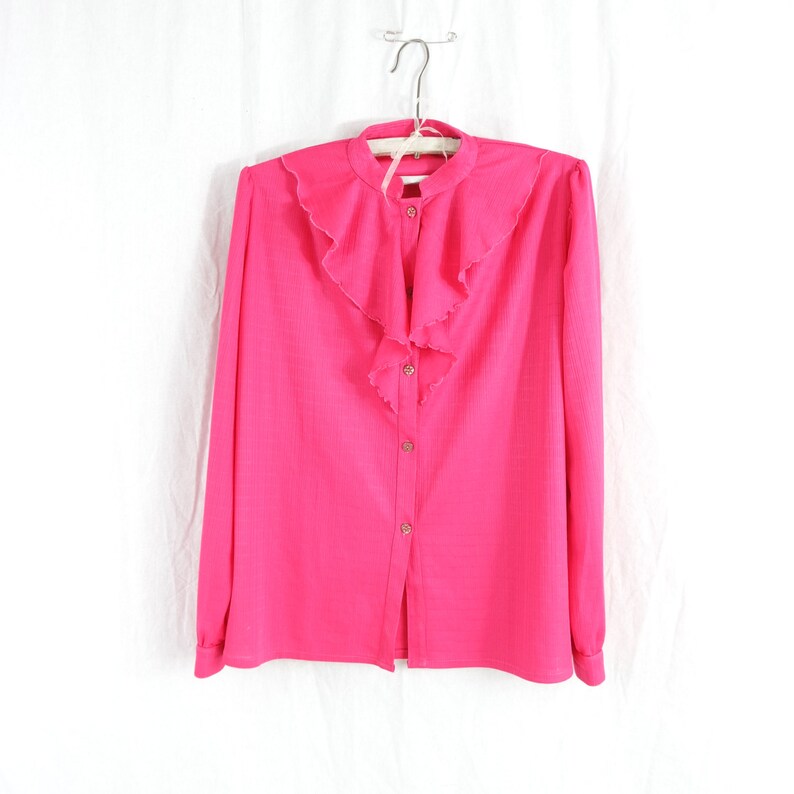 camiseta rosa fucsia