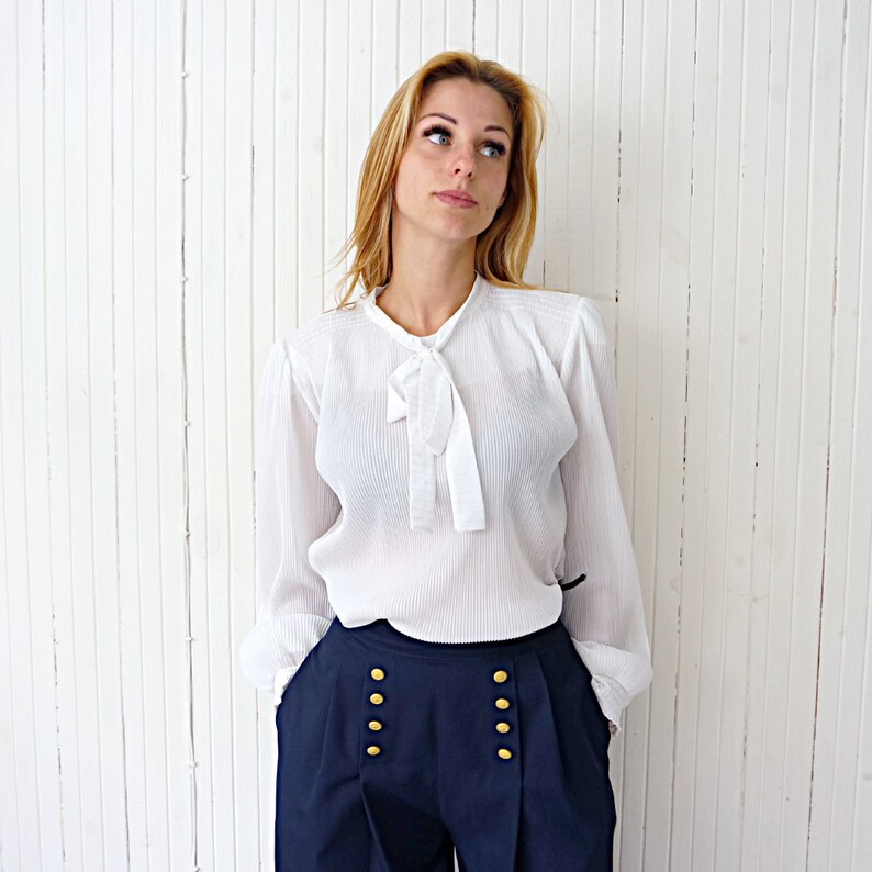White ruffle fabric blouse Bow necklace top Pussy bow Secretary blouse Evening top Silver thread white shirt Bow tie high neck top Medium