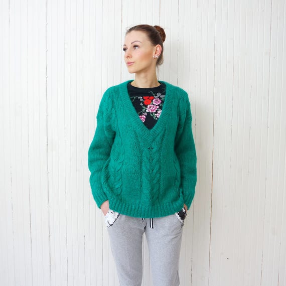 Bust 40.5 Leather Belt Size 10 Blue Mohair Sweater 1980s Silky Soft Pullover V Neck /& Slouchy Casual Boyfriend Style Winter Spring