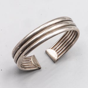 Vintage zilveren manchetarmband – Minimalistisch modern design – Unisex zilveren armband