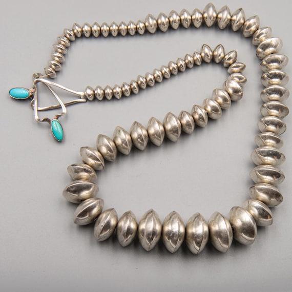 Vintage Navajo Sterling Silver Bench Saucer Beads Necklace