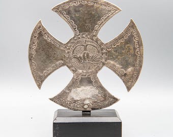 Antique Ethiopian Silver Processional Cross on Wooden Stand – Hand-Engraved Christian Cross – Ethnographic Religious Art