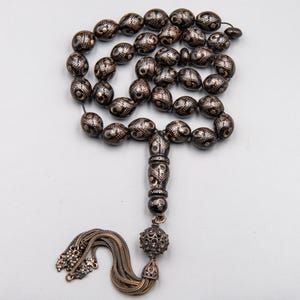 Masbaha de coral negro egipcio (Yusr) – 33 cuentas con incrustaciones de plata – Tesbih antiguo del Alto Egipto