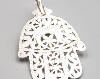 Large Vintage Tunisian Silver Hamsa Pendant – Khamsa Hand Amulet – Hand-Engraved Protection Talisman – Mid-20th Century Ethnographic Jewelry