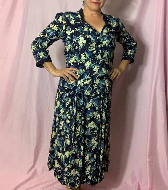 Volup 40”bust  Vintage 40s Cold  Rayon Dress, Lar… - image 1