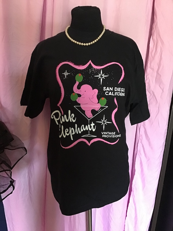 XL. Pink Elephant Vintage Provisions T-shirt, new,