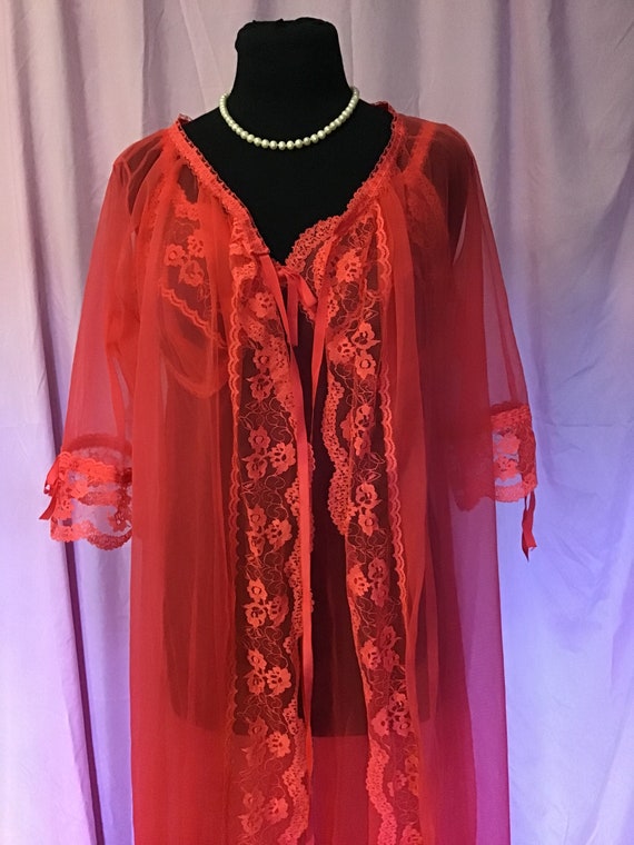 Vintage Red Negligée and Robe, Fredericks of Holl… - image 1