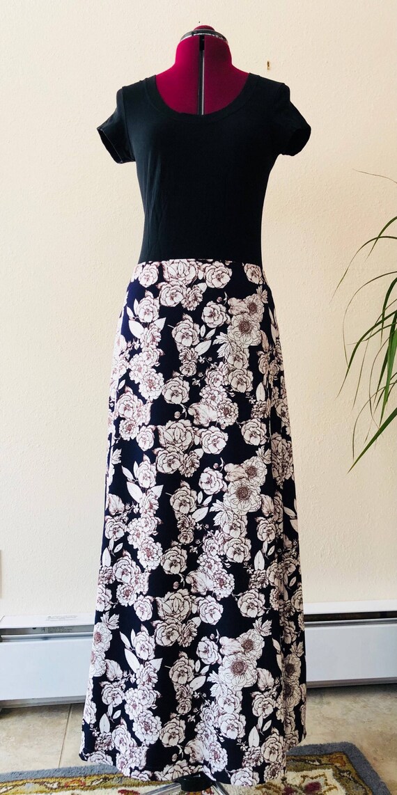 long skirt with flowers