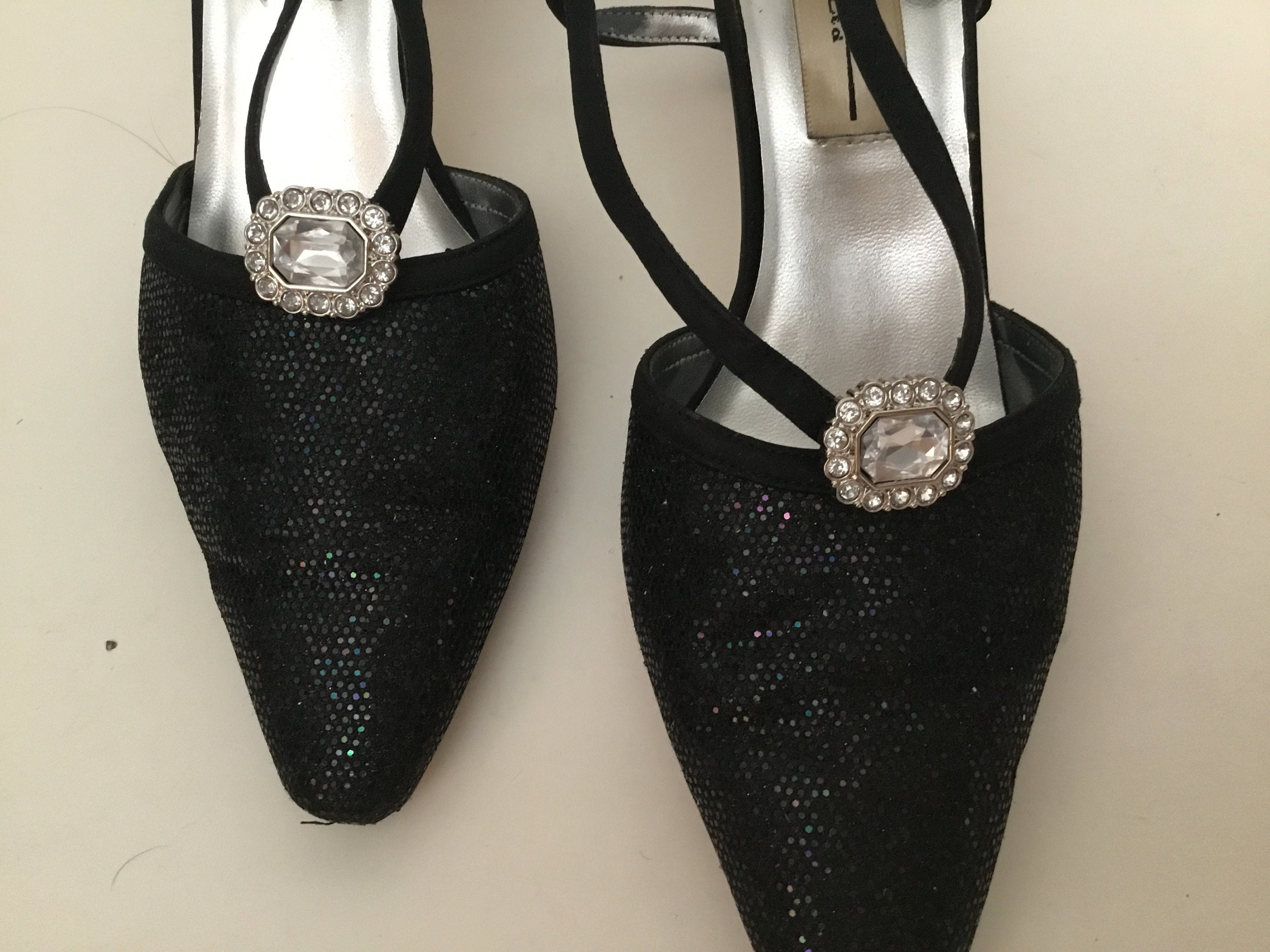 Ruihfas 2Pcs Elegant Bow Shoe Clips Rhinestone Crystal Oval Shoe Buckles  for Women Wedding Party Flats Pumps Shoes Decoration