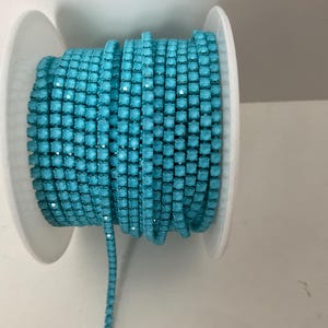 Neon caribbean blue cup  chain/ 2mm cup  chain for embroidery/ cup chain for jewelry/ cup chain for embezzlement/ beautiful chain