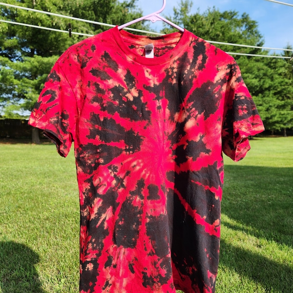 Red Reverse Tie Dye T-Shirt