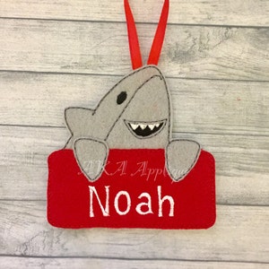 Personalizable Finly Shark Ornament ITH Embroidery Design