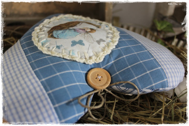 Lavendelherz VINTAGE Patchwork mit Acufactum Frühling blau Deko Geschenk Türkranz Landhausstil handgefertigt von Lavendelherzl Bild 3