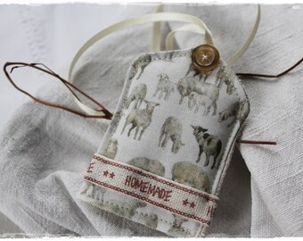 Gift tag with acufactum motif for homemade souvenir handmade by lavenderherzl