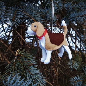 Sewing pattern download for three dimensional felt beagle ornament