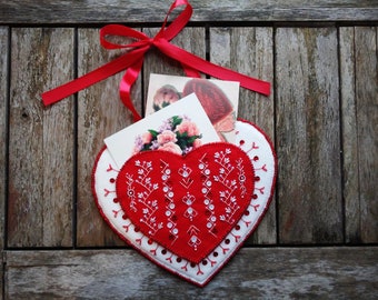 Valentine Holder Sewing Pattern File Download, Embroidered Felt Sewing Pattern, Heart Sewing Pattern