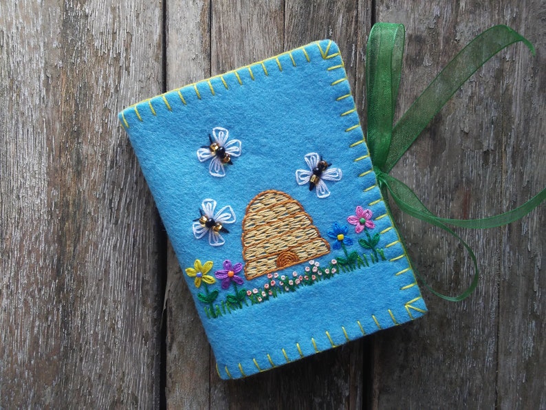 Sewing Kit to Make an Embroidered Wool Beehive Sewing Needle Book - Etsy