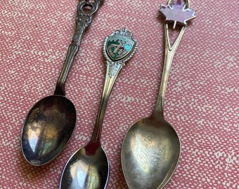 Vintage Souvenir Spoons Set of 3 - Etsy