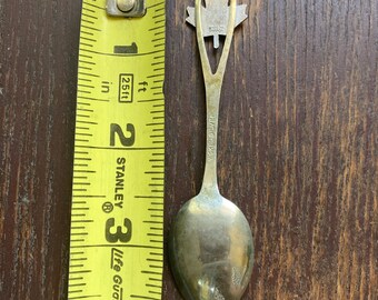 Vintage Souvenir Spoons Set of 3 - Etsy