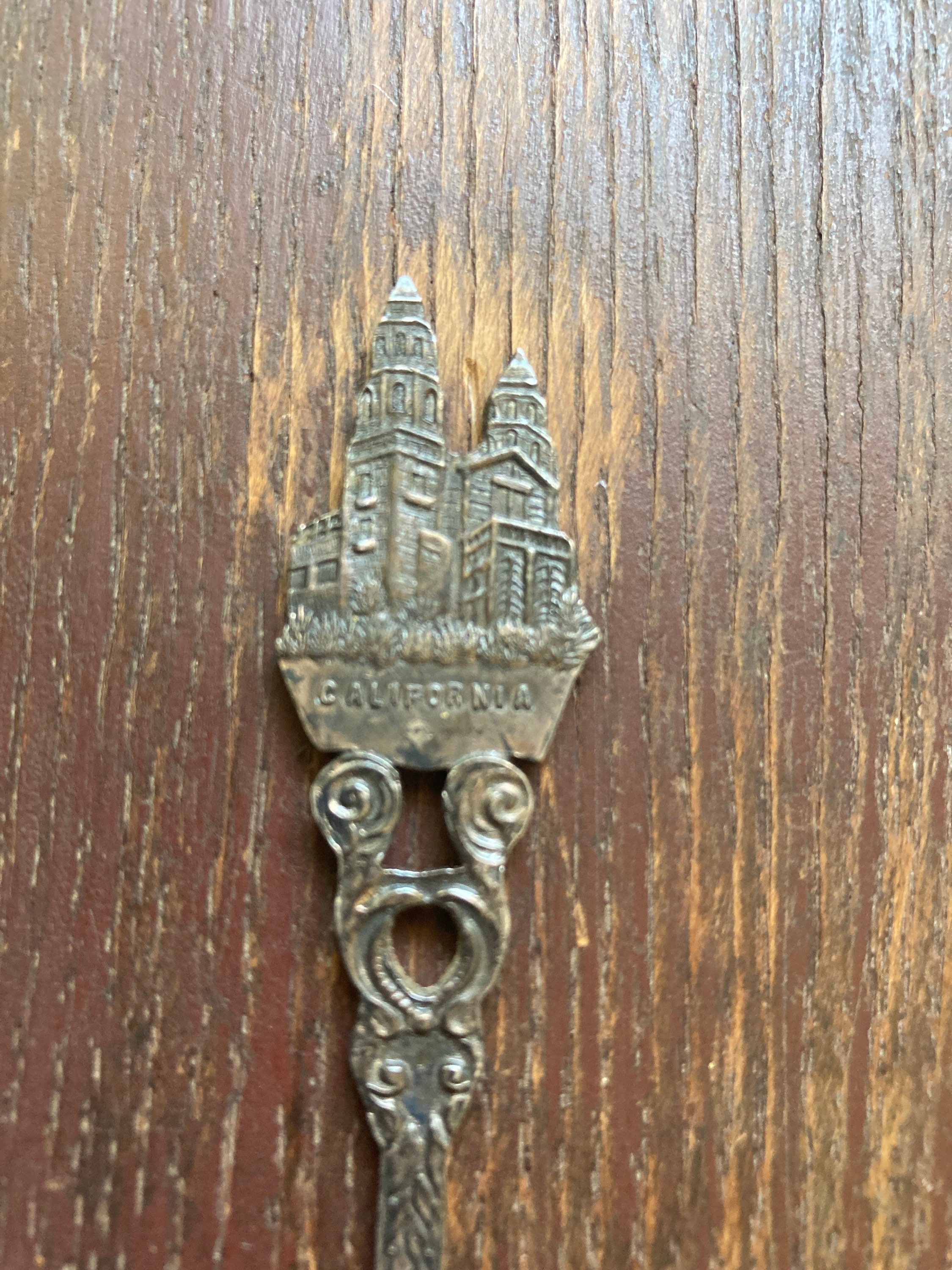 Vintage Souvenir Spoons Set of 3 - Etsy