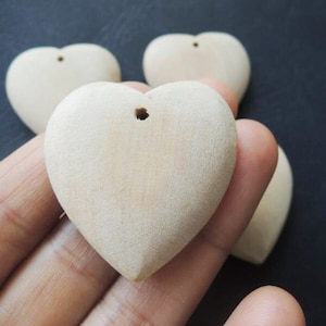 10 Pcs  Unfinished  Wood heart  35X37mm no varnish (NW081)