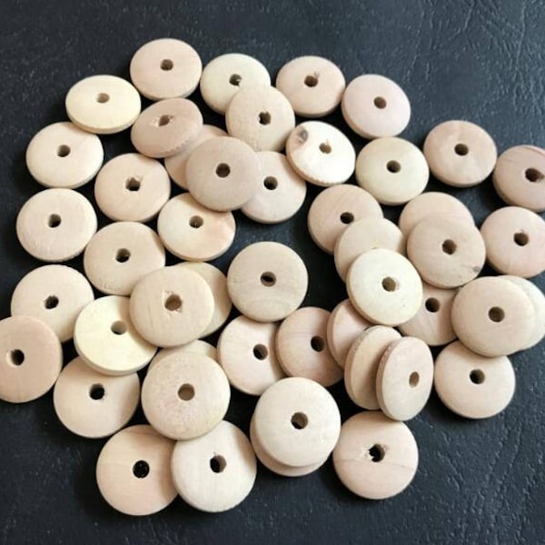 30 Pcs 15mm Natural Wood Circles Wooden discs Unfinished round disk  Bead Middle hole (NW379)