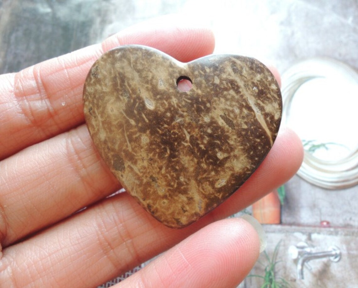 8 Pcs 41x36mm Large Natural Coconut Heart Shaped Pendant Etsy