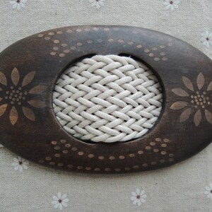 1piece  15x9cm  large brown wood belt buckle  carved with flower (W707)