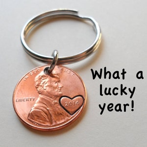 Personalized Penny Keychain, Couples Keychain, Lucky Penny, Anniversary Gift, Husband Wife Key Chain, Boyfriend Girlfriend Gift, Customized Bild 1