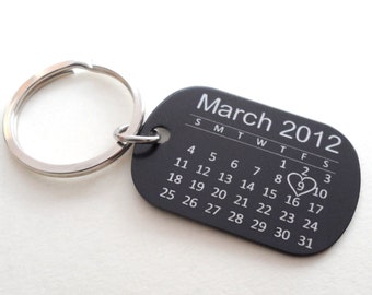 Calendar Anniversary Keychain, Couples Keychain, Boyfriend Gift, Gift for Husband, Anniversary Gift, Customized Gift, Aluminum Gift