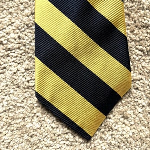 Vintage 80s Huntington Yellow Blue Repp Stripe Tie