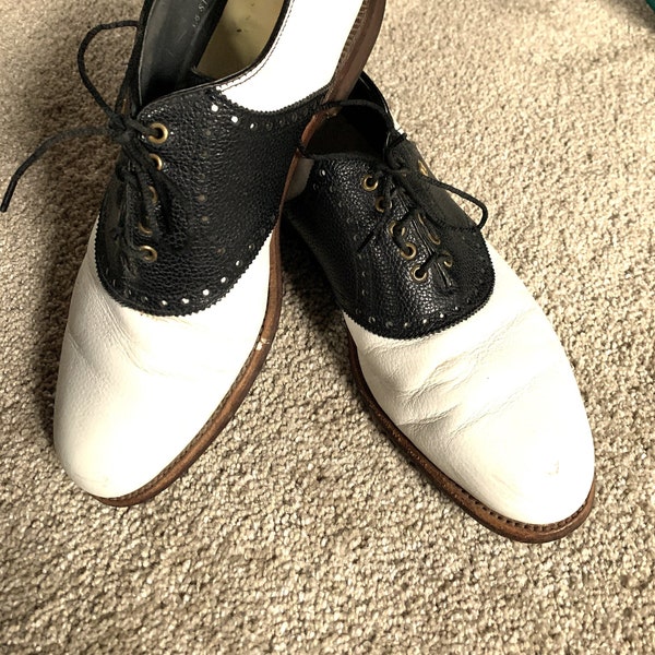 Vintage anni '80 Footjoy bianco nero sella scarpe da golf 10.5C