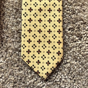 Vintage 60s Palm Beach By Beau Brummel Pale Yellow Geometric Patterned Skinny Tie