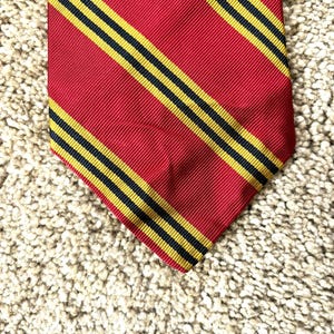 Vintage 70s Brooks Brothers Red Gold Blue Regimental Stripe Repp Tie