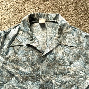 Vintage 70s Jantzen Light Blue Abstract Disco Shirt Large