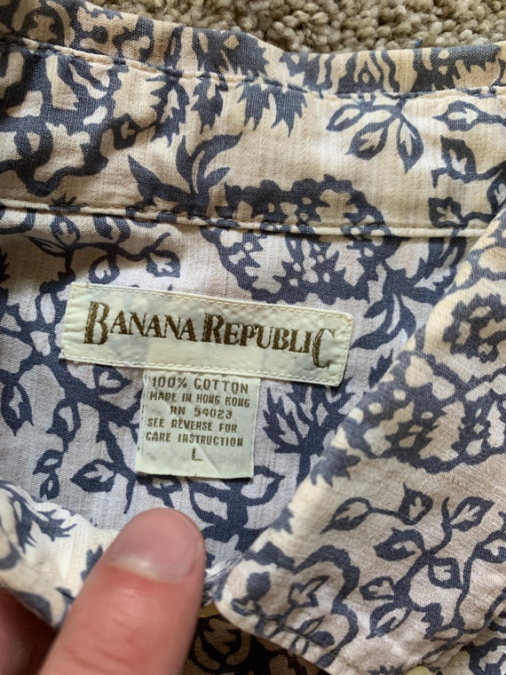Vintage 90s Banana Republic Tan Blue Floral Shirt… - image 5