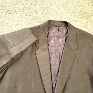 Vintage 60s Kong Leung Bespoke Brown Sharkskin Suit 42, 37x29