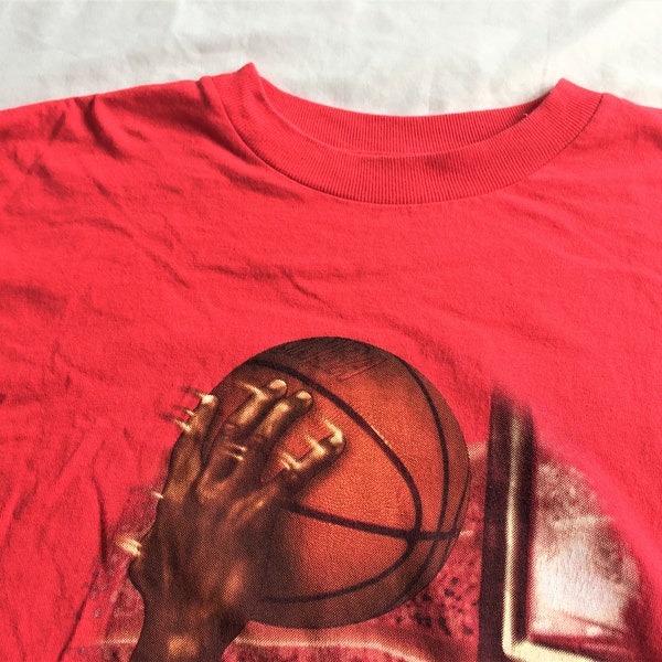 Vintage 90s Nutmeg Chicago Bulls T Shirt Small